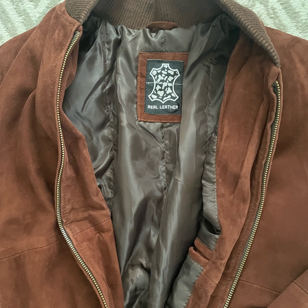 Brown 100% leather bomber jacket. Like New. Size XS - Picture 5 of 6